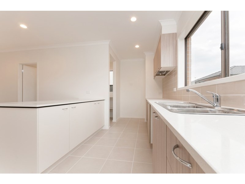 82 Bluebell Drive, Craigieburn VIC 3064