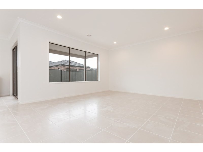 82 Bluebell Drive, Craigieburn VIC 3064