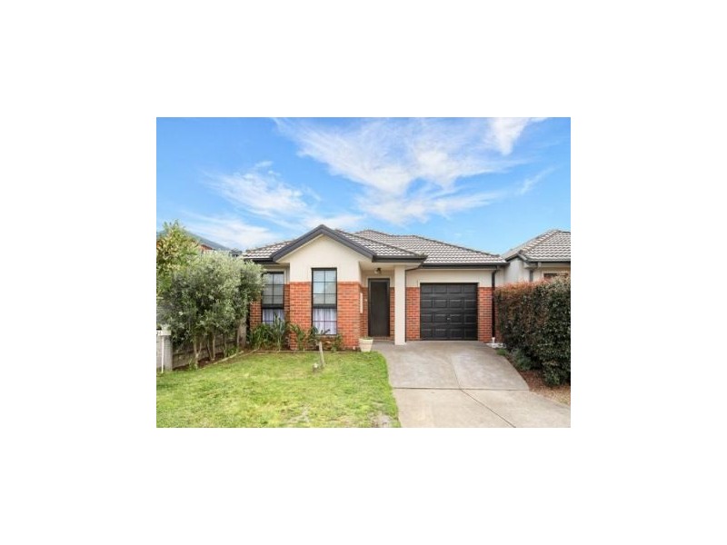 24 Thames Way, Roxburgh Park VIC 3064