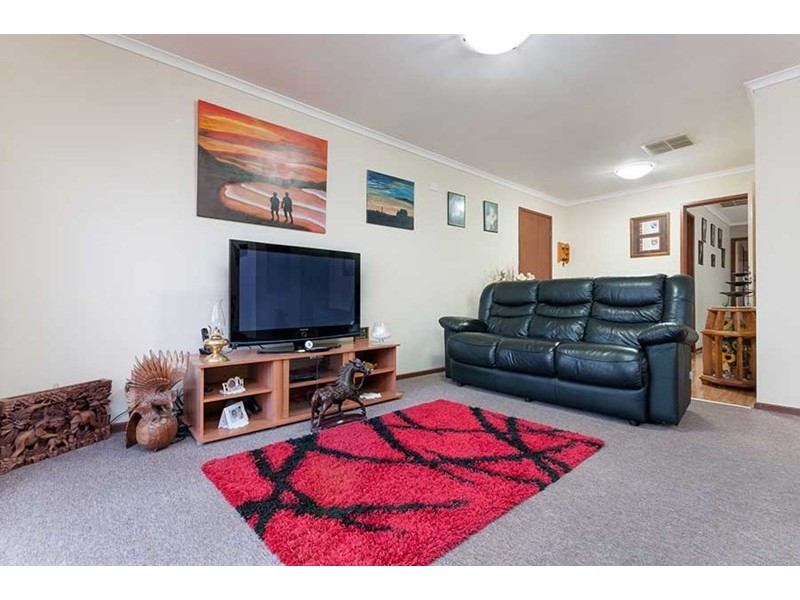 16 Crawley Court, Craigieburn VIC 3064