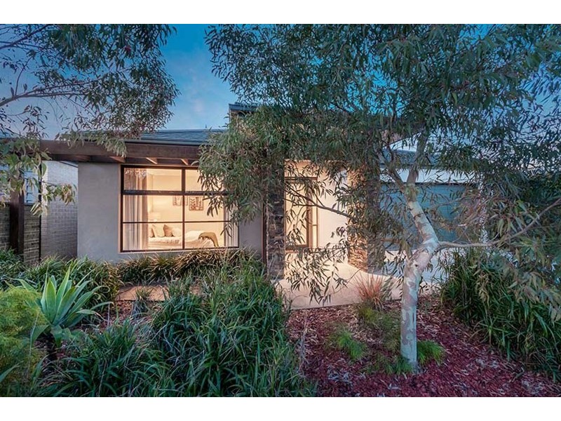 13 Fletcher Road, Craigieburn VIC 3064