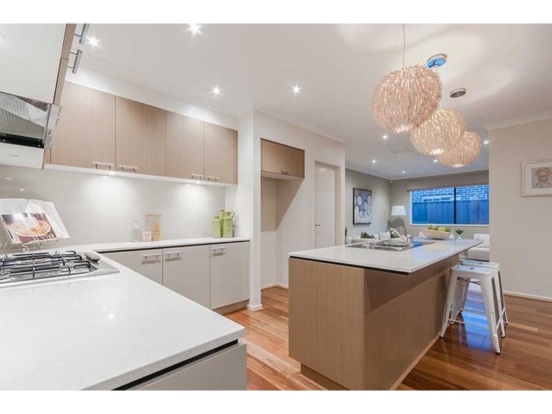 13 Fletcher Road, Craigieburn VIC 3064