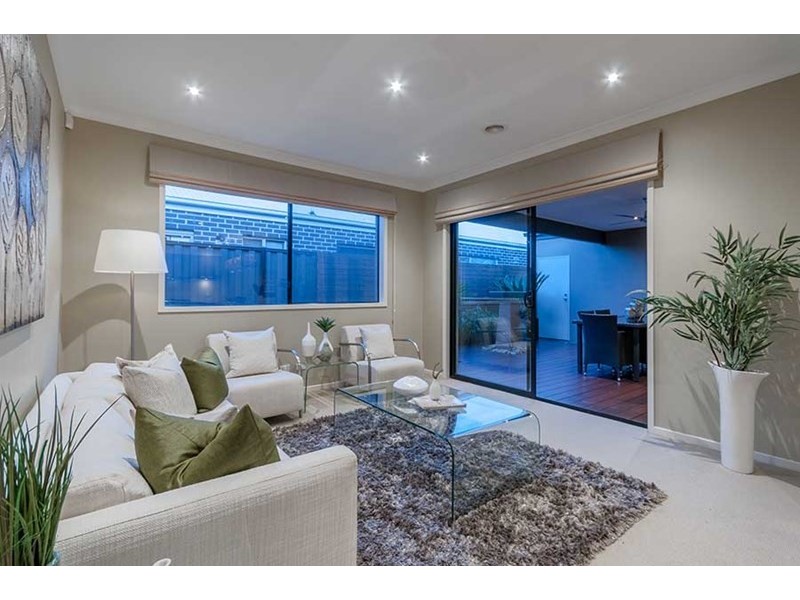 13 Fletcher Road, Craigieburn VIC 3064