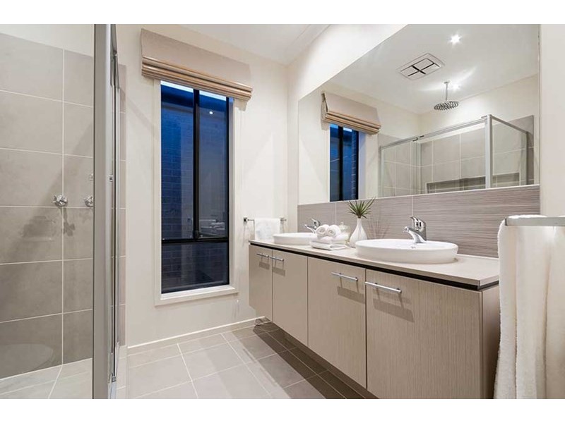 13 Fletcher Road, Craigieburn VIC 3064