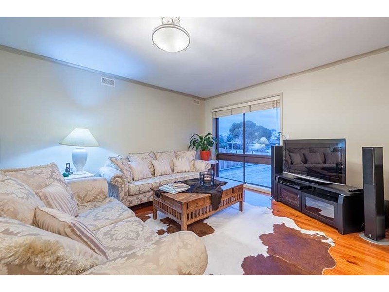 16 Carlisle Street, Craigieburn VIC 3064