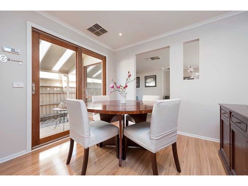 8 Urquhart Court, Greenvale VIC 3059