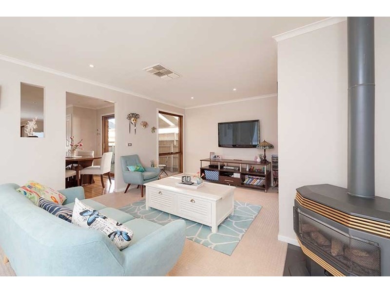 8 Urquhart Court, Greenvale VIC 3059