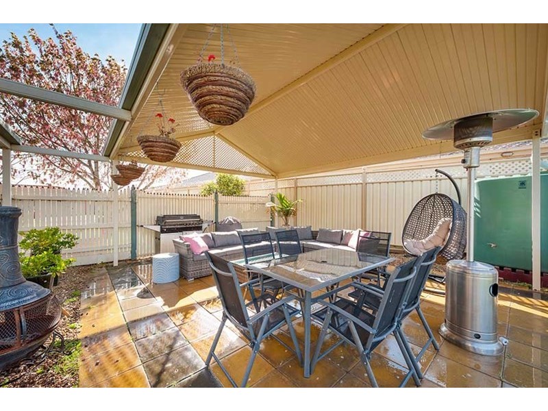 8 Urquhart Court, Greenvale VIC 3059