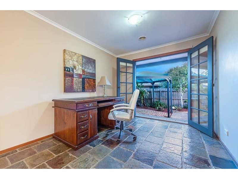 9 Heversham Grove, Greenvale VIC 3059