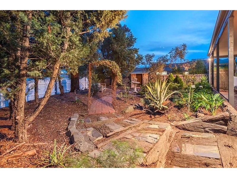 9 Heversham Grove, Greenvale VIC 3059