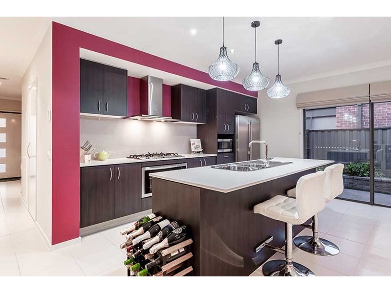 2 Melville Road, Craigieburn VIC 3064