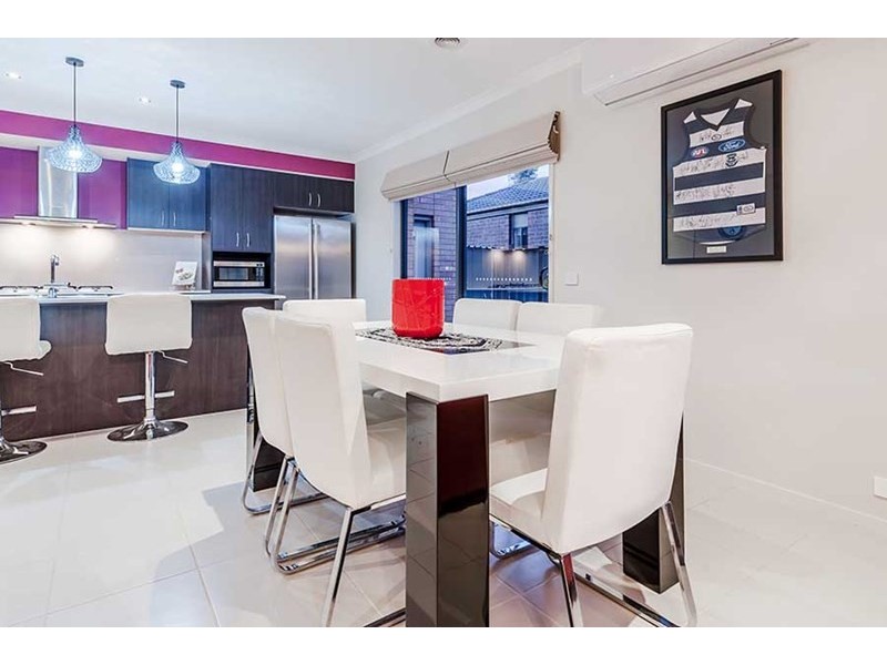 2 Melville Road, Craigieburn VIC 3064
