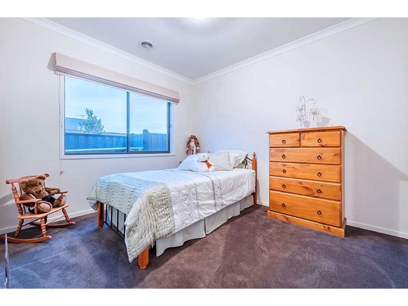 2 Melville Road, Craigieburn VIC 3064
