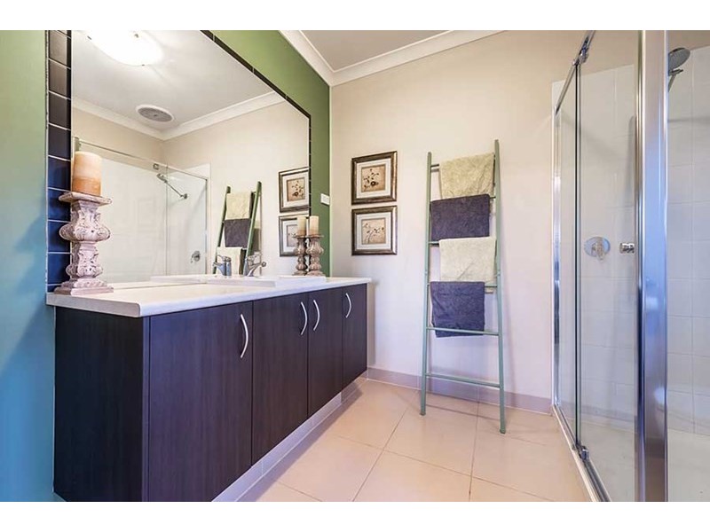 2 Melville Road, Craigieburn VIC 3064