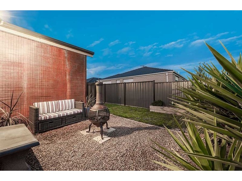 2 Melville Road, Craigieburn VIC 3064