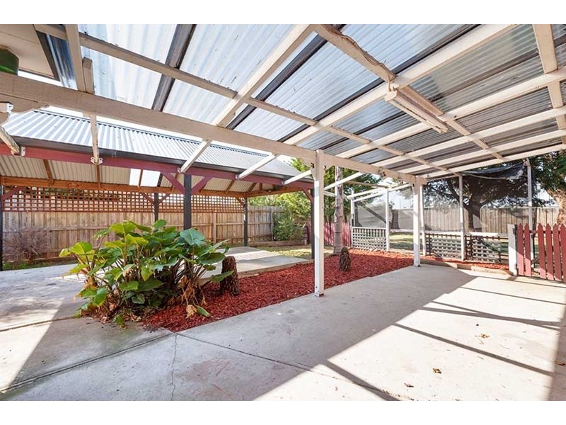 61 Banbury Crescent, Craigieburn VIC 3064