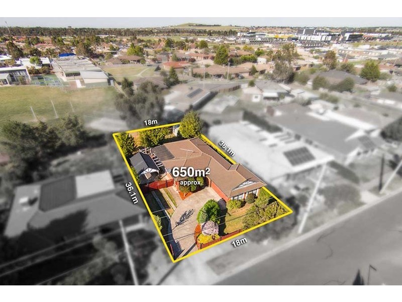 61 Banbury Crescent, Craigieburn VIC 3064