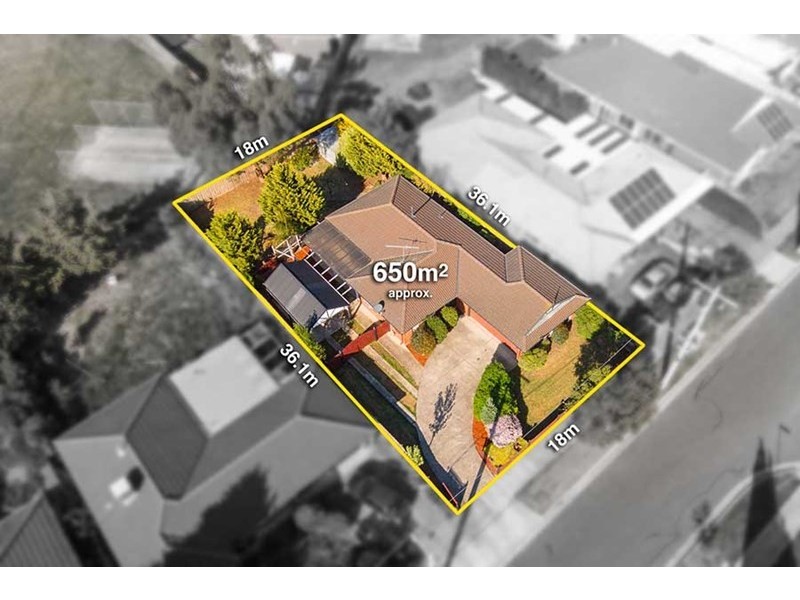 61 Banbury Crescent, Craigieburn VIC 3064