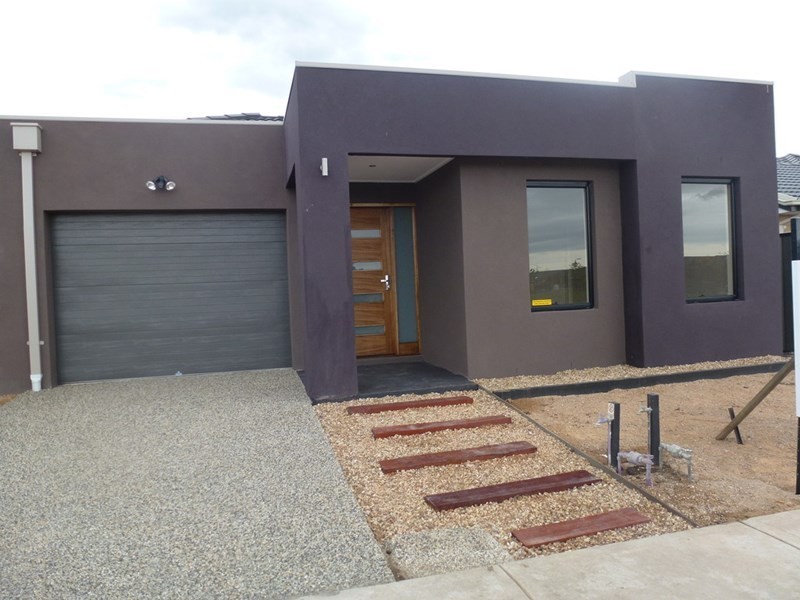 4 Clapham Way, Craigieburn VIC 3064