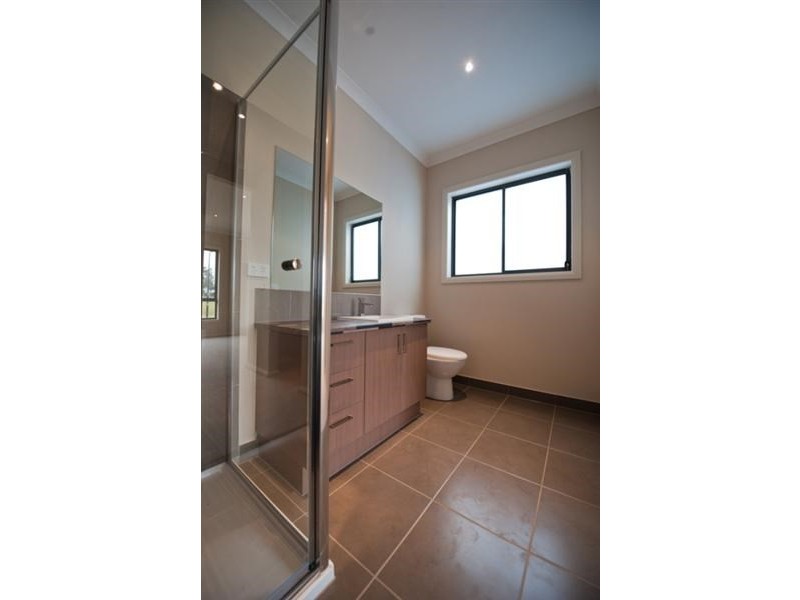 4 Clapham Way, Craigieburn VIC 3064