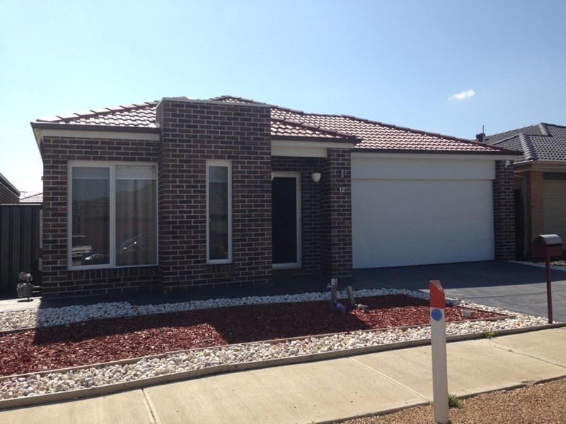 12 Rockwall Drive, Craigieburn VIC 3064