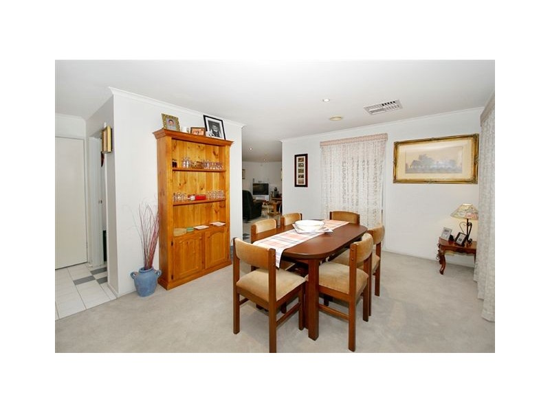 16 Perry Court, Roxburgh Park VIC 3064