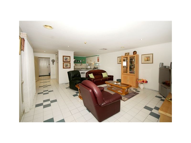 16 Perry Court, Roxburgh Park VIC 3064