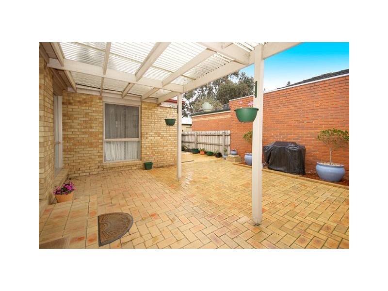 16 Perry Court, Roxburgh Park VIC 3064