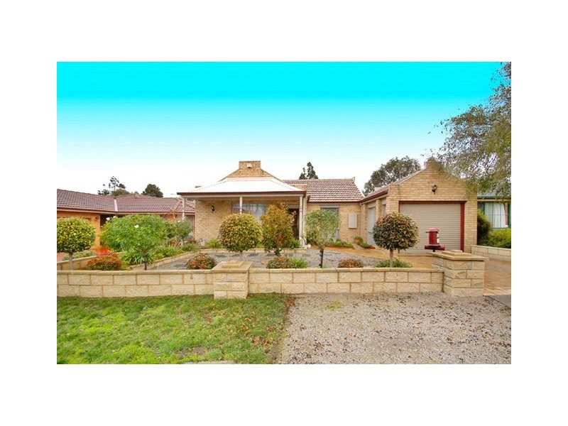 16 Perry Court, Roxburgh Park VIC 3064