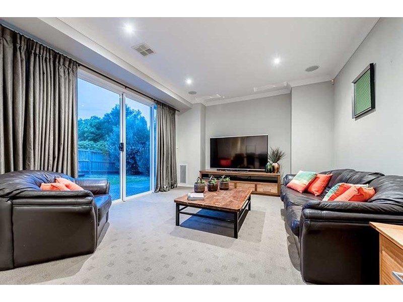 5 Emerdale Place, Craigieburn VIC 3064