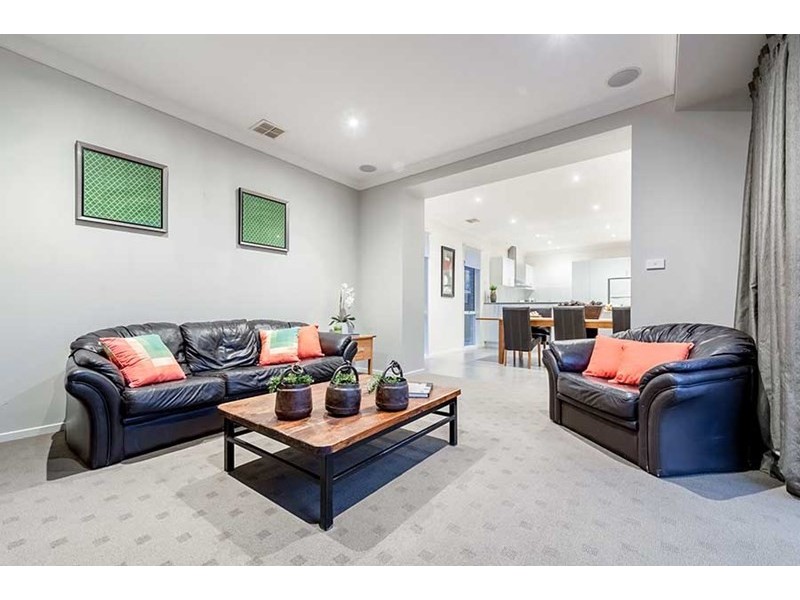 5 Emerdale Place, Craigieburn VIC 3064