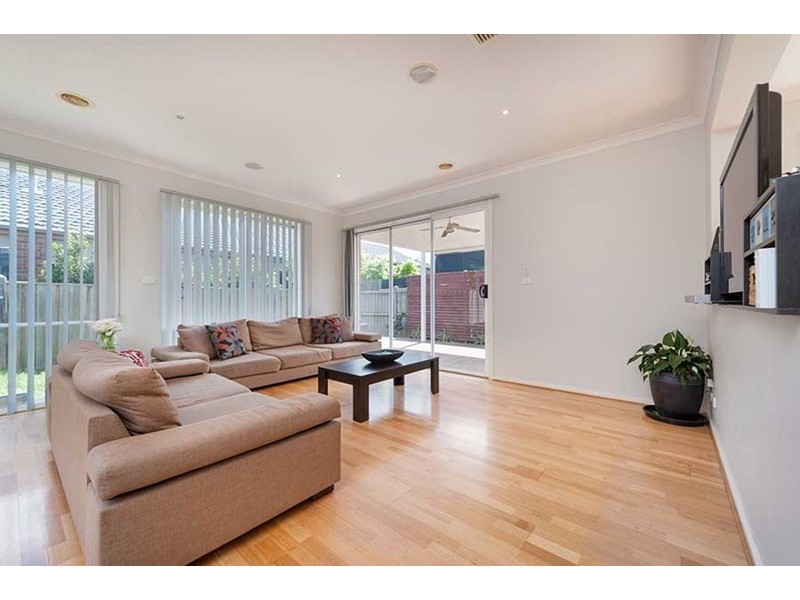 7 Grosvenor Square, Craigieburn VIC 3064