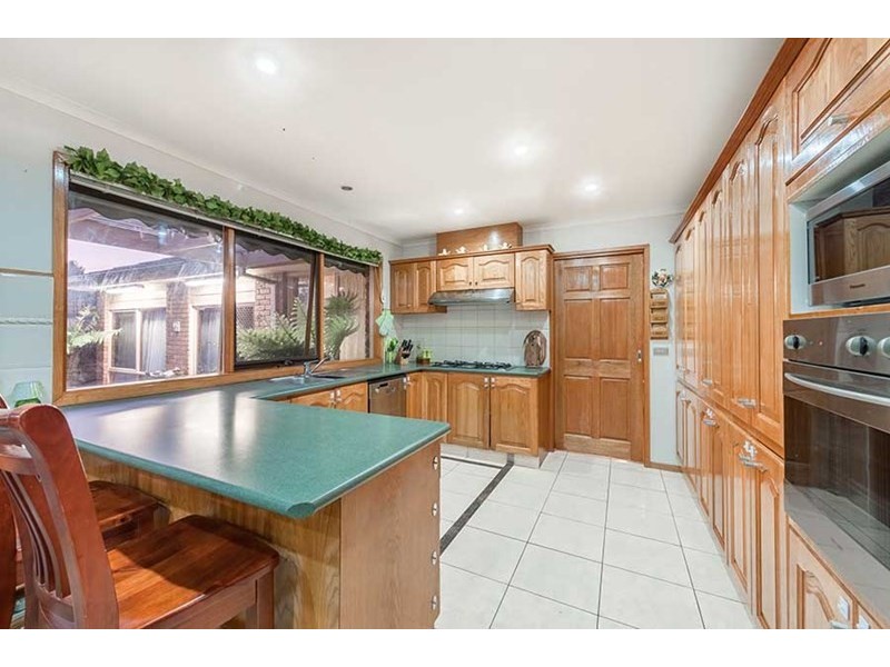 12 Abercarn Avenue, Craigieburn VIC 3064