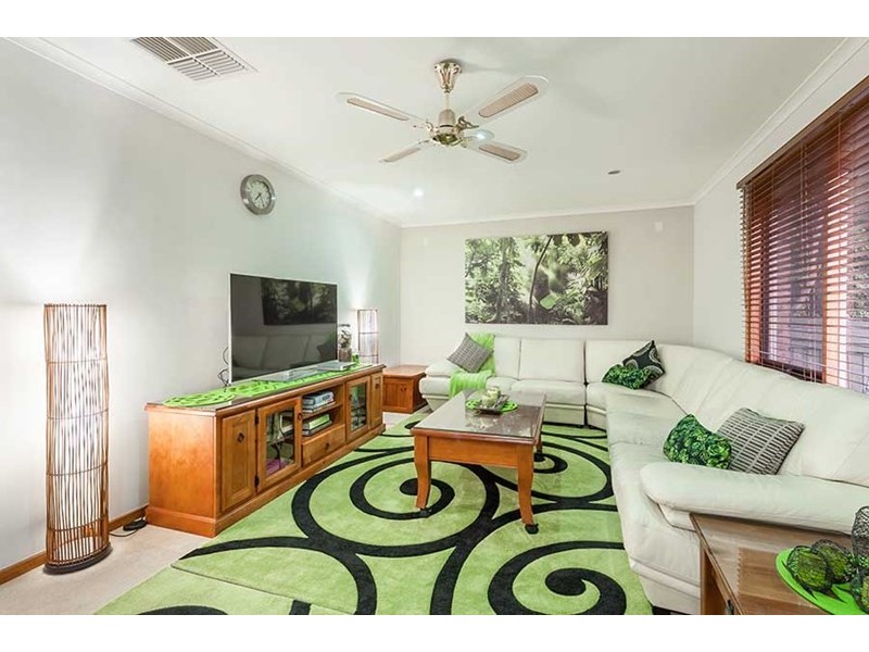 12 Abercarn Avenue, Craigieburn VIC 3064