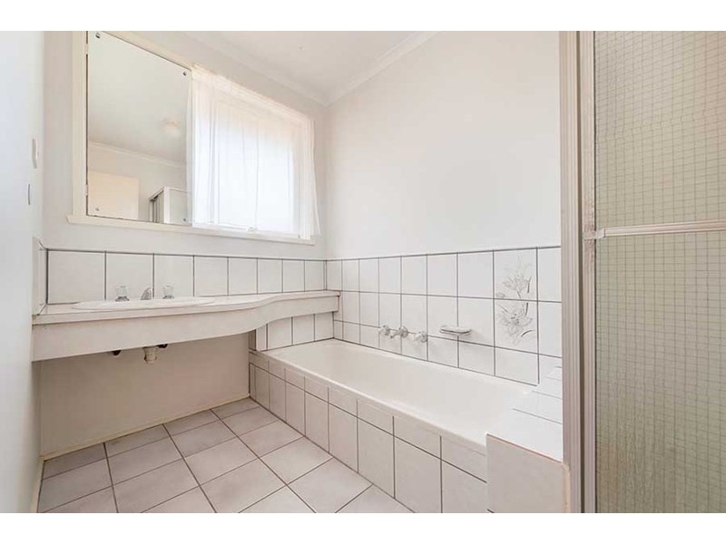 5 Mitford Crescent, Craigieburn VIC 3064