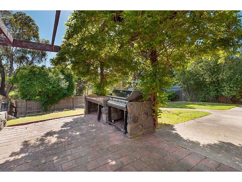 5 Mitford Crescent, Craigieburn VIC 3064