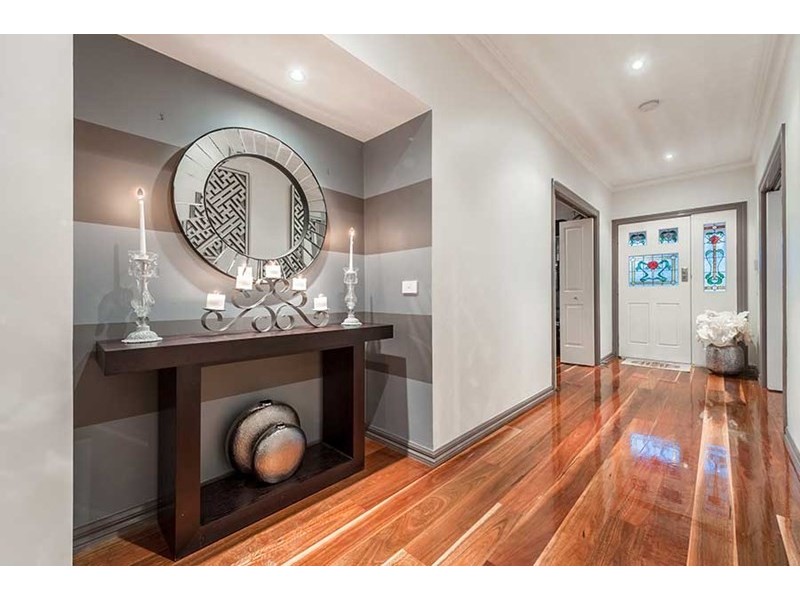 46 Malcolm Creek Parade, Craigieburn VIC 3064