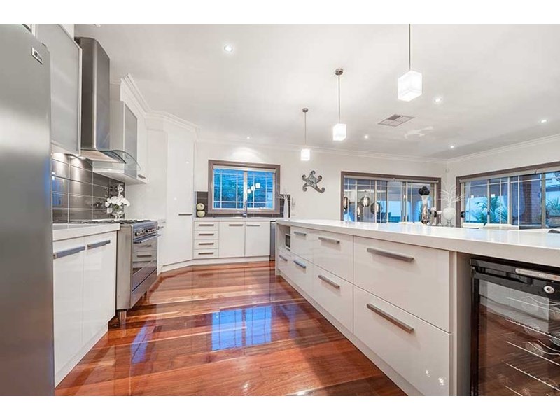 46 Malcolm Creek Parade, Craigieburn VIC 3064