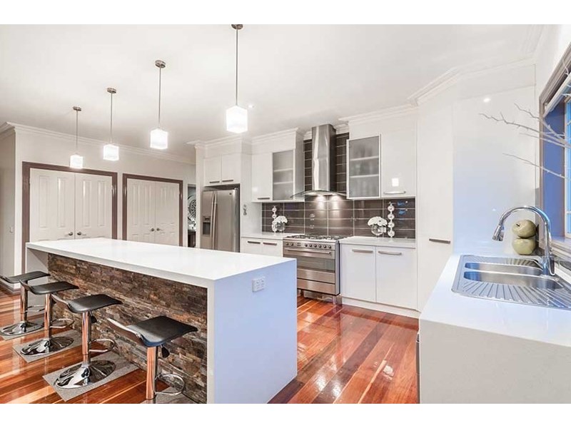 46 Malcolm Creek Parade, Craigieburn VIC 3064