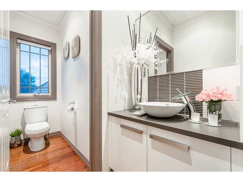 46 Malcolm Creek Parade, Craigieburn VIC 3064