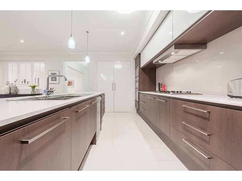 6 Arapiles Avenue, Craigieburn VIC 3064