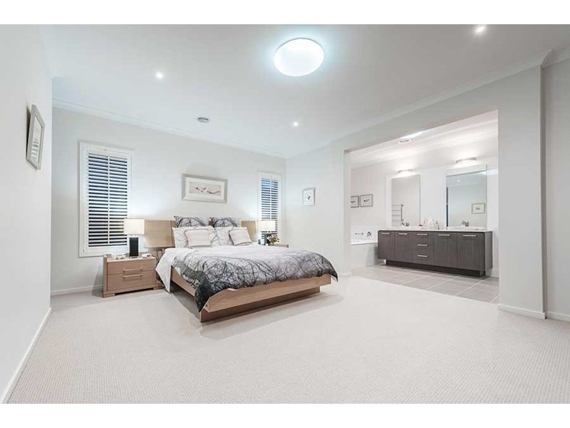 6 Arapiles Avenue, Craigieburn VIC 3064