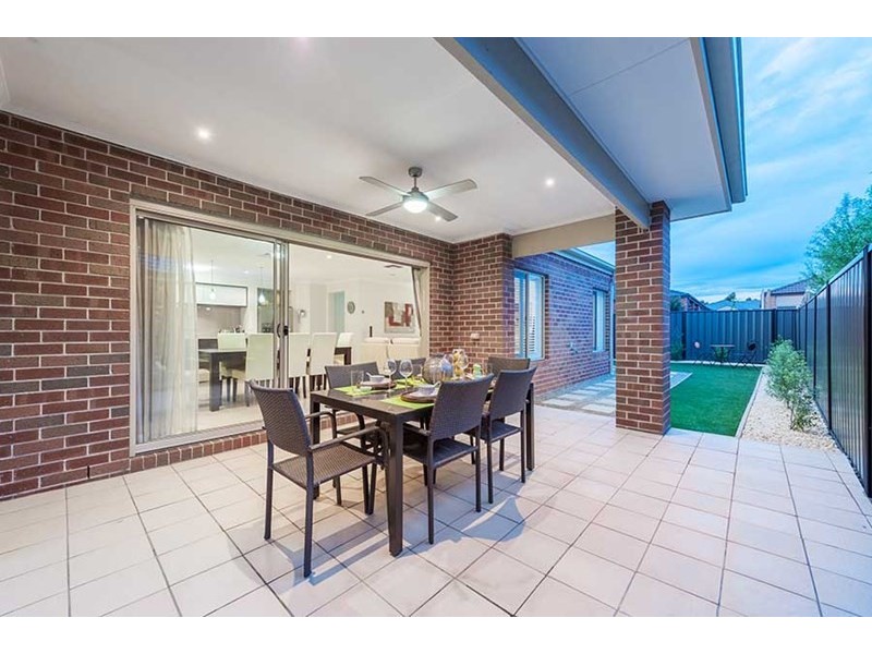 6 Arapiles Avenue, Craigieburn VIC 3064