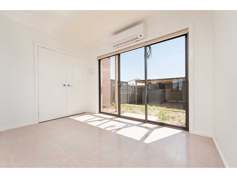 82 Baronial Way, Craigieburn VIC 3064