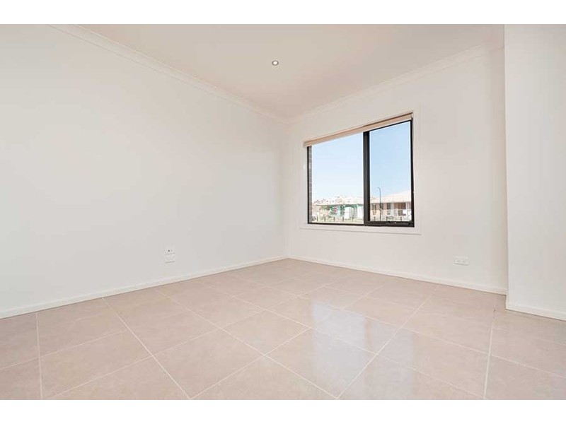 82 Baronial Way, Craigieburn VIC 3064
