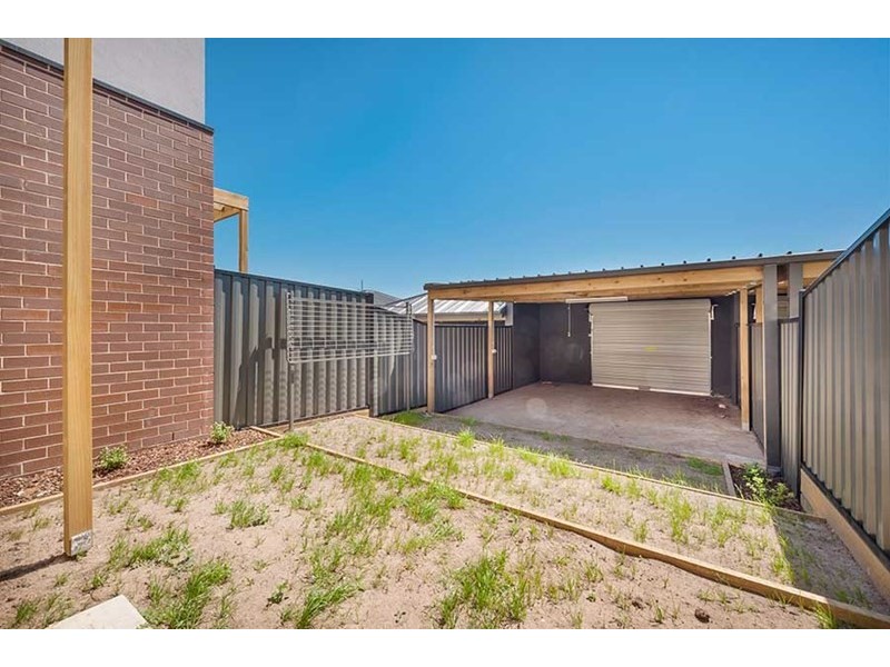 82 Baronial Way, Craigieburn VIC 3064