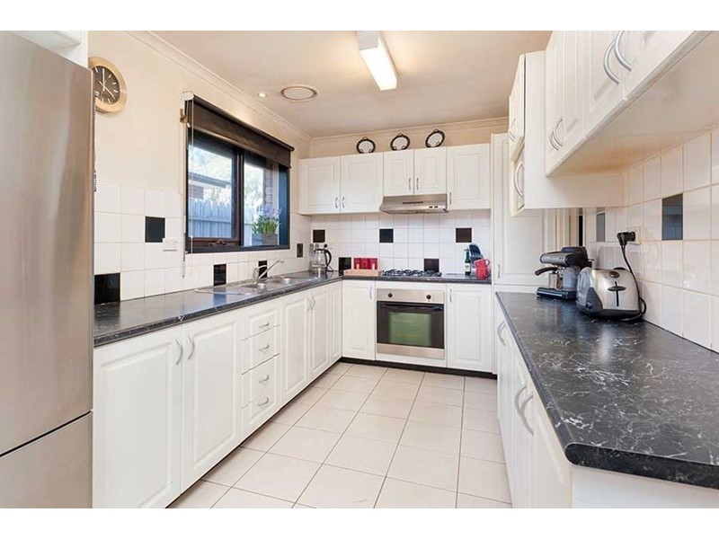 2 Waverley Court, Craigieburn VIC 3064