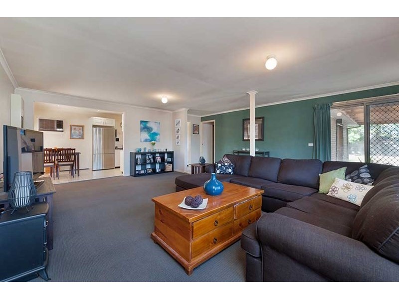 2 Waverley Court, Craigieburn VIC 3064