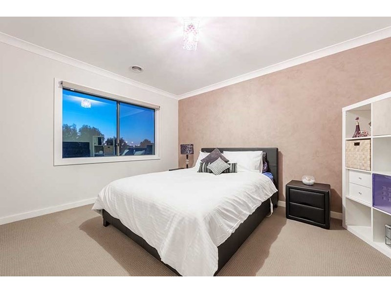 25 Mareeba Way, Craigieburn VIC 3064