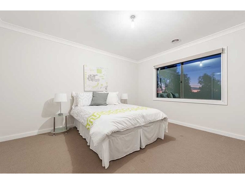 25 Mareeba Way, Craigieburn VIC 3064